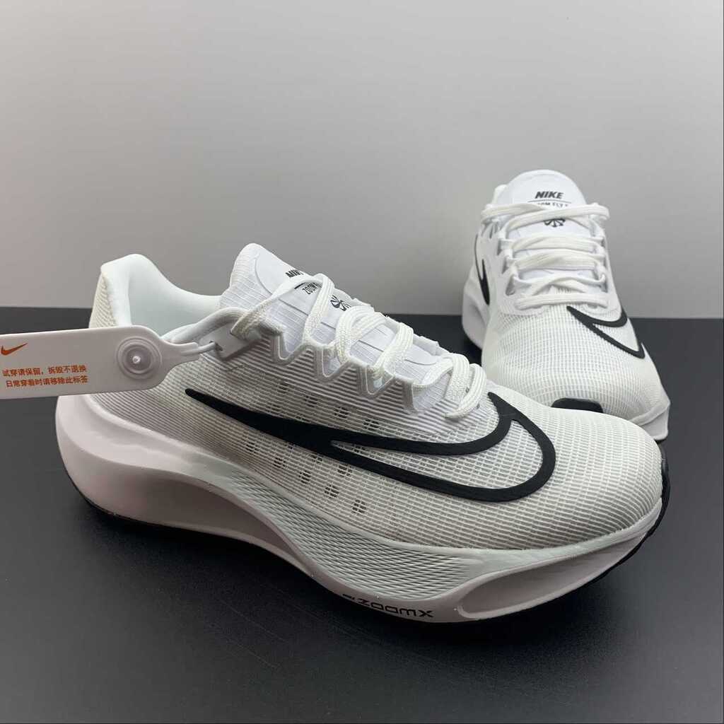 Zoom Fly 5