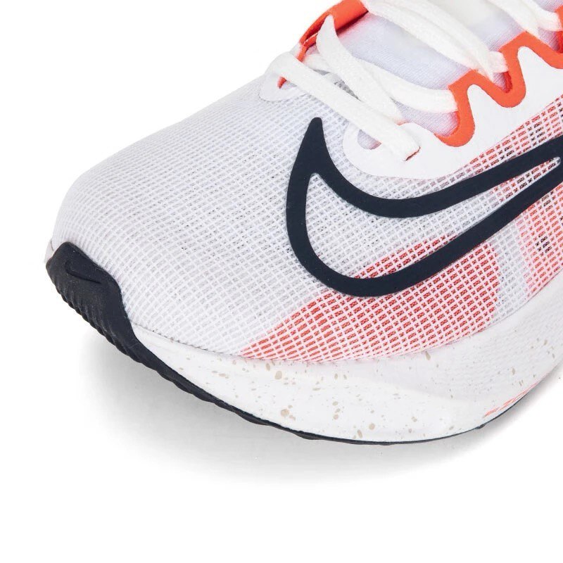 Zoom Fly 5