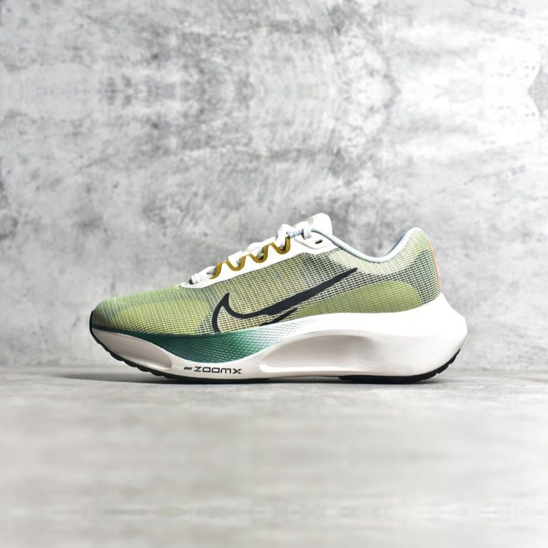 Nike Zoom Fly 5