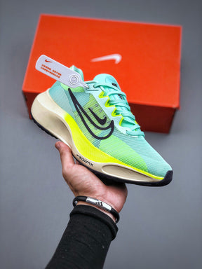 Nike Zoom Fly 5