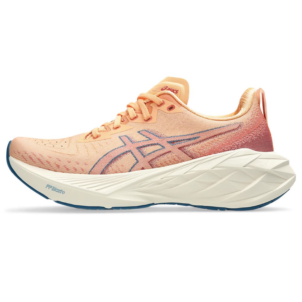 ASICS Novablast 4